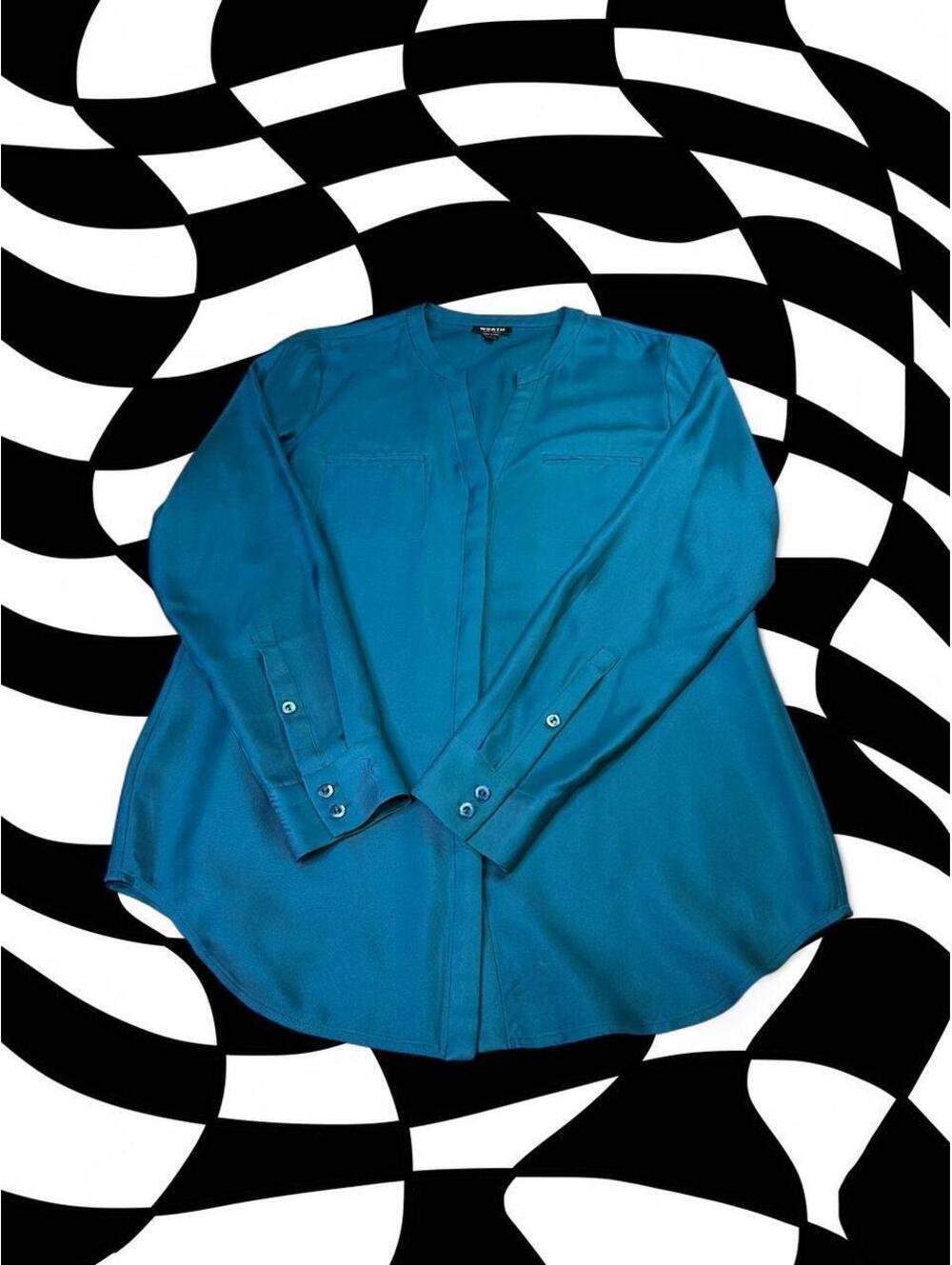 Worth New York Women's Blue Long Sleeve Button Down Blouse